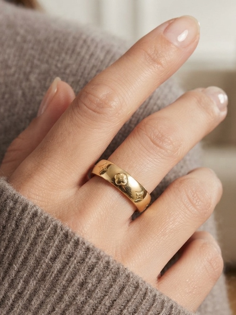 LOUIS VUITTON Ring SZ 6
